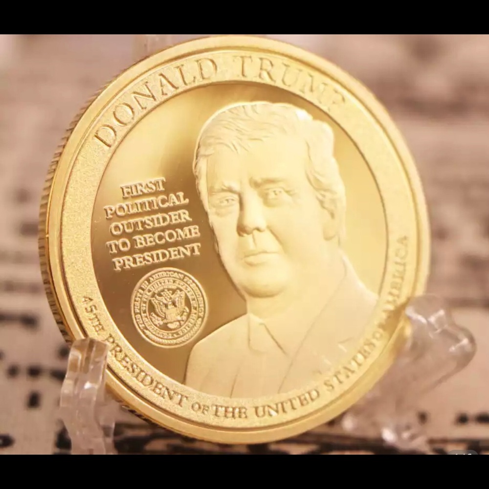 2 Trump coins+ 1 free coin